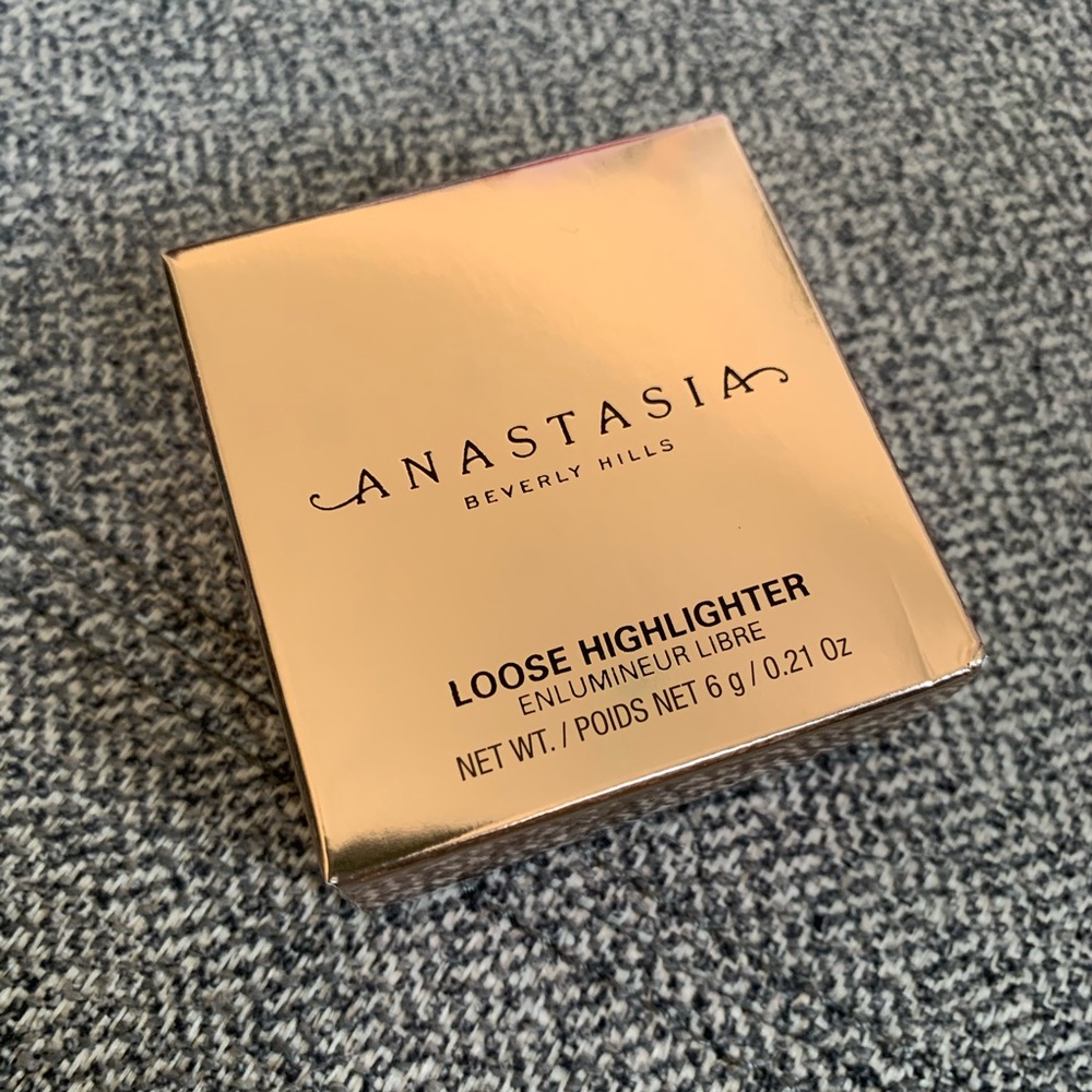 ABH Loose Highlighter in Vegas